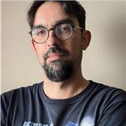 Soy un profesor muy capaz para ayudar a los alumnos con los primeros pasos a la hora de afrontar el marketing.